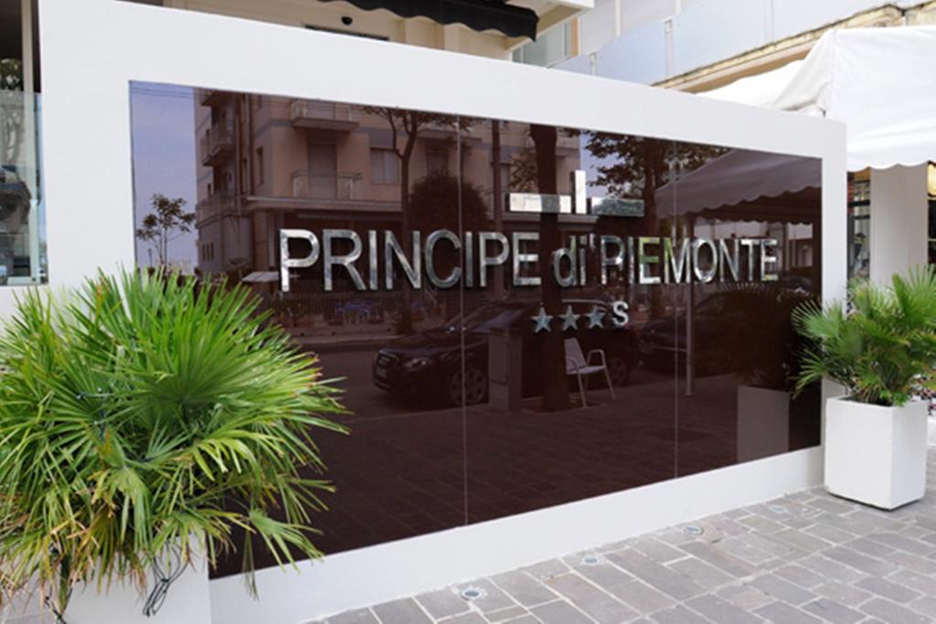 Hotel Principe Di Piemonte Rimini Buitenkant foto